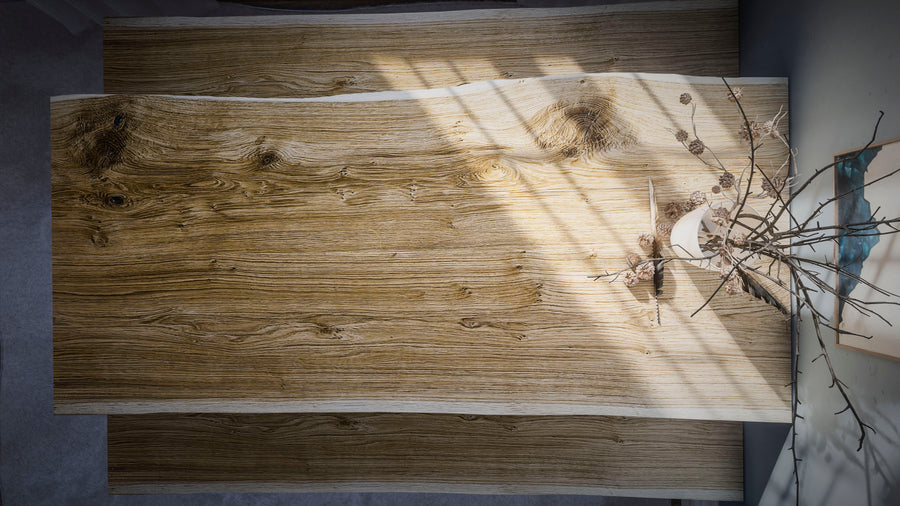 Esstisch Eiche / massiv / Naturkante / X-Kufen / Unikat